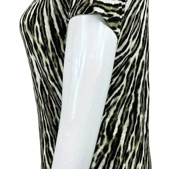 Michael Kors animal print short sleeve top it's gold studs size medium - Picture 8 of 9